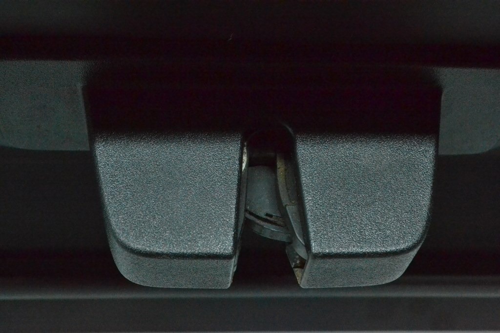 Накладка верхнего замка двери багажника Land Rover Range Rover L405 13-17