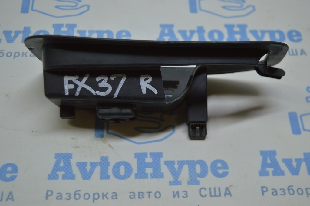 Накладка внутренней ручки двери перед прав Infinity FX37 08-13 черная реализ Вадим