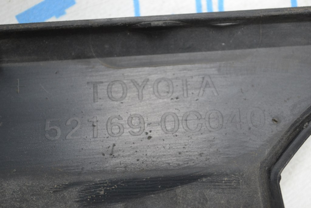 Накладка заднего бампера нижняя центр Toyota Tundra 22- — фото 4