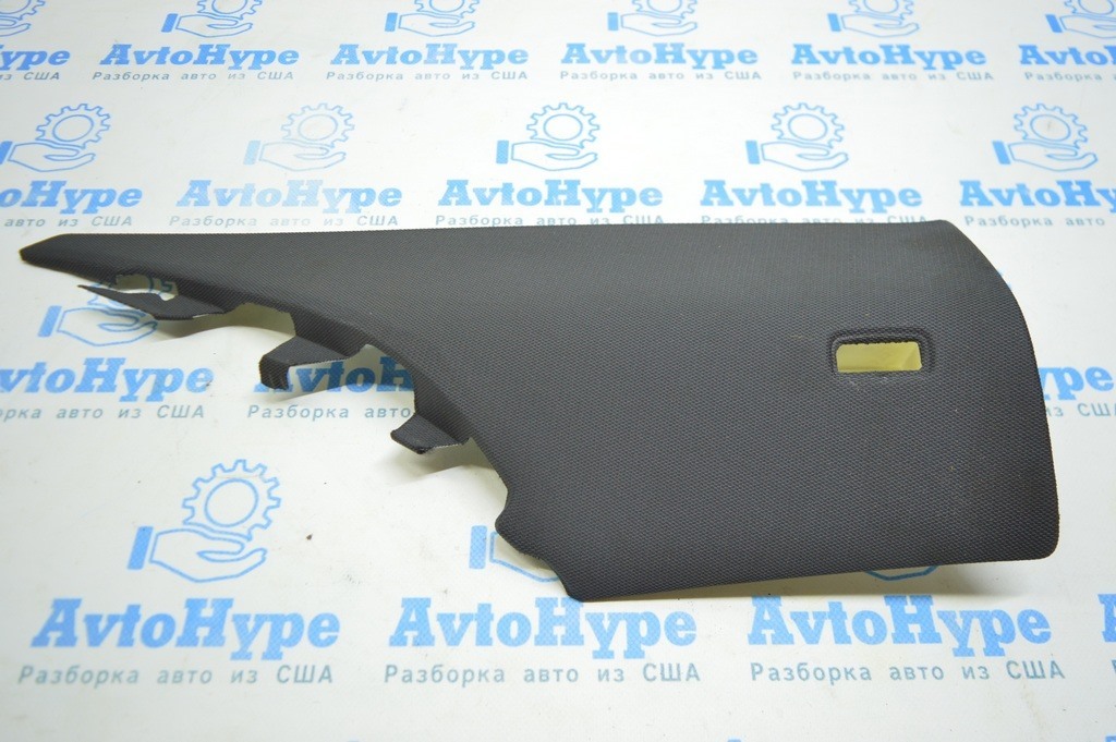 Накладка задней стойки левая верх Audi A3 8V 15-17 4d, 5d, черная