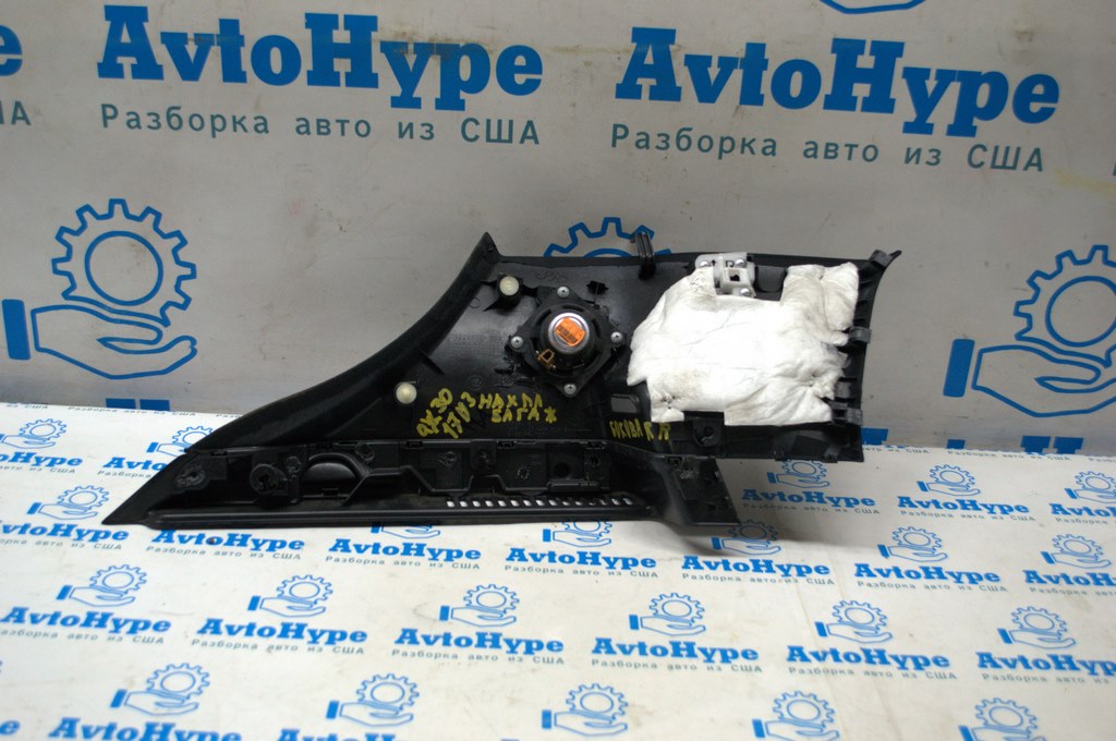 Накладка задней стойки правая Infiniti QX30 17-19 (03) черная под пищалку в ткани