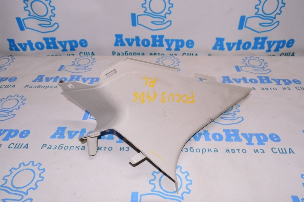 Накладка задней стойки верхняя задняя левая Ford Focus mk3 11-18 5d серая