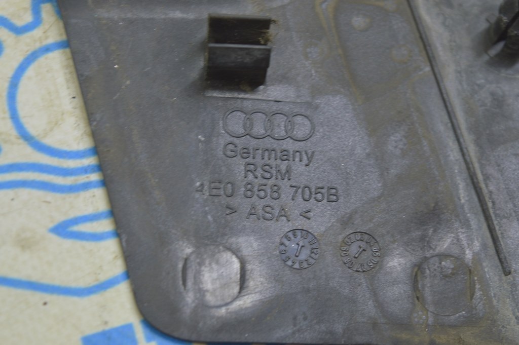 Накладка зеркала треугольник внутр перед лев Audi A8 D3 03-09 черн — фото 3