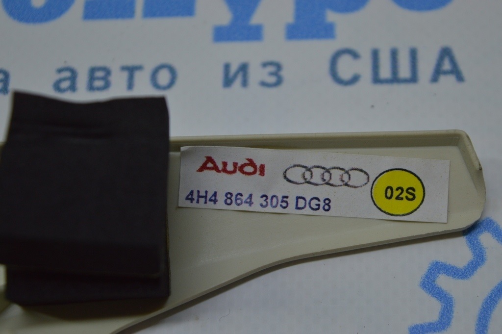 Направляющая шторки заднего стекла правая Audi A8 D4 10-17 — фото 2