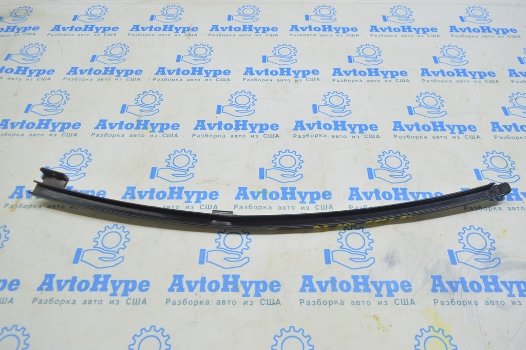 Направляющая стекла двери задней левой Lexus GS300 GS350 GS430 GS450h 06-11