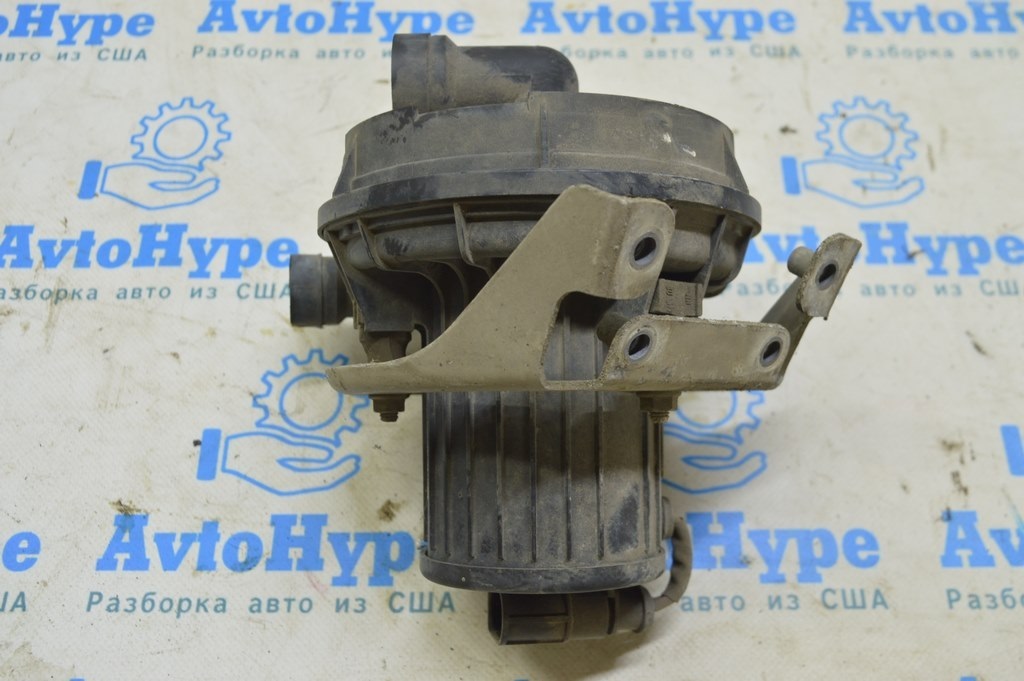 Насос вторичного воздуха Audi A8 D3 03-09 3.0
