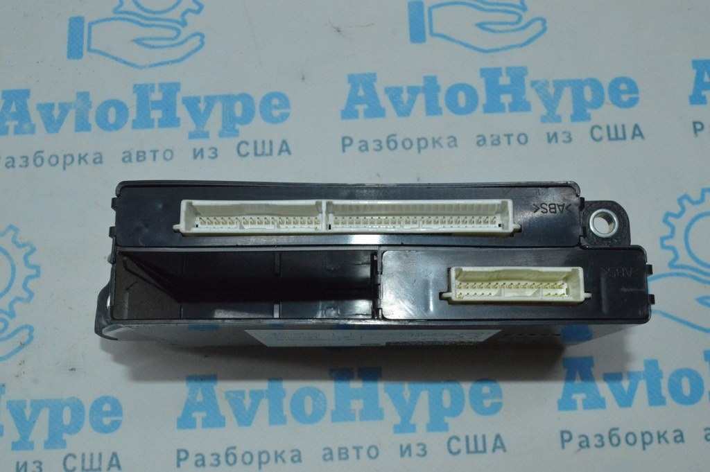 Network Gateway Control Unit Module Toyota Avalon 05-12 (01) 89300-41020 — фото 2