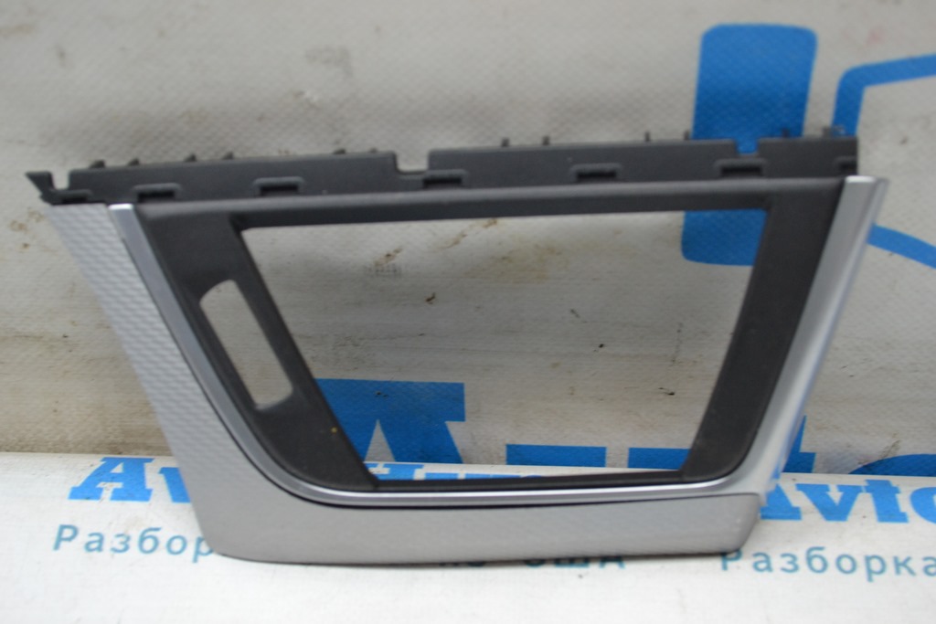 Обрамление левого воздуховода BMW 3 F30 12-19 51-45-9-231-204 (03) серое