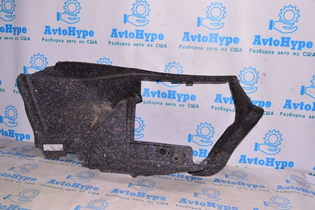 Оббивка арки права 04-12 BMW 325i 328i E90