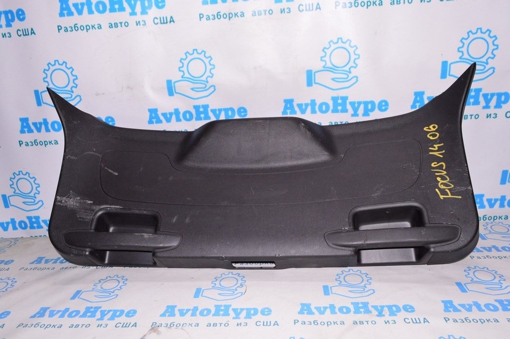 Обшивка двери багажника нижняя Ford Focus mk3 11-14 дорест 5d черн (06) запилена