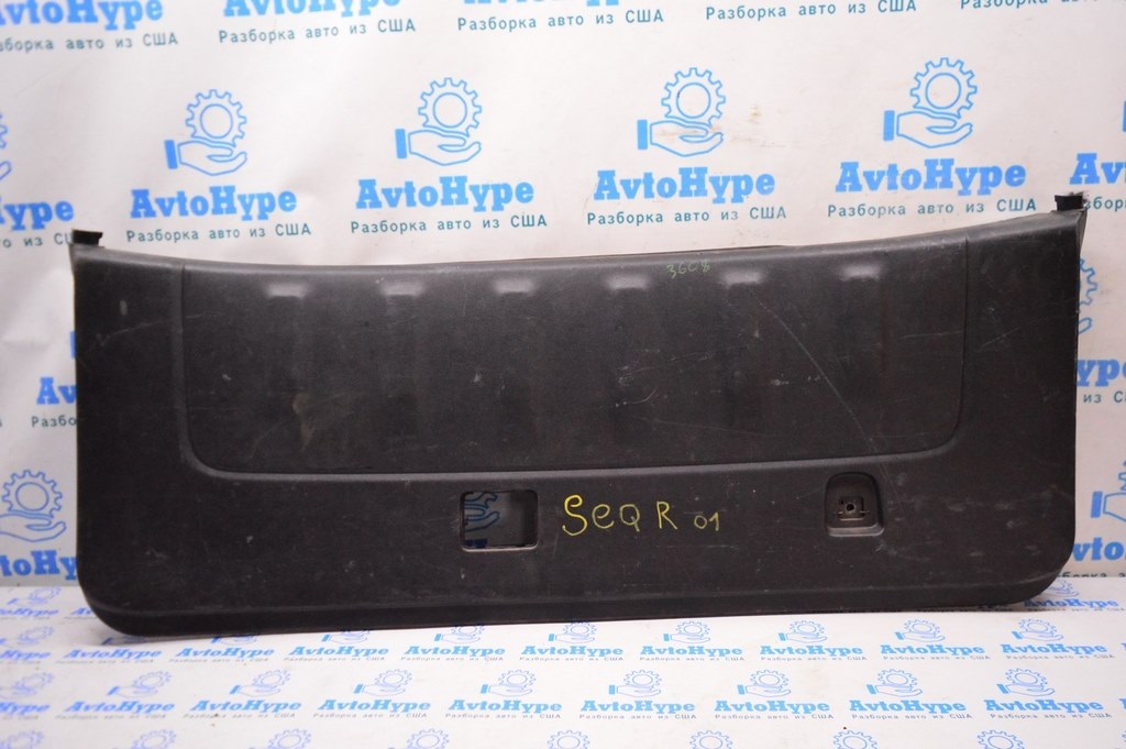 Обшивка двери багажника Toyota Sequoia 08-16 черн