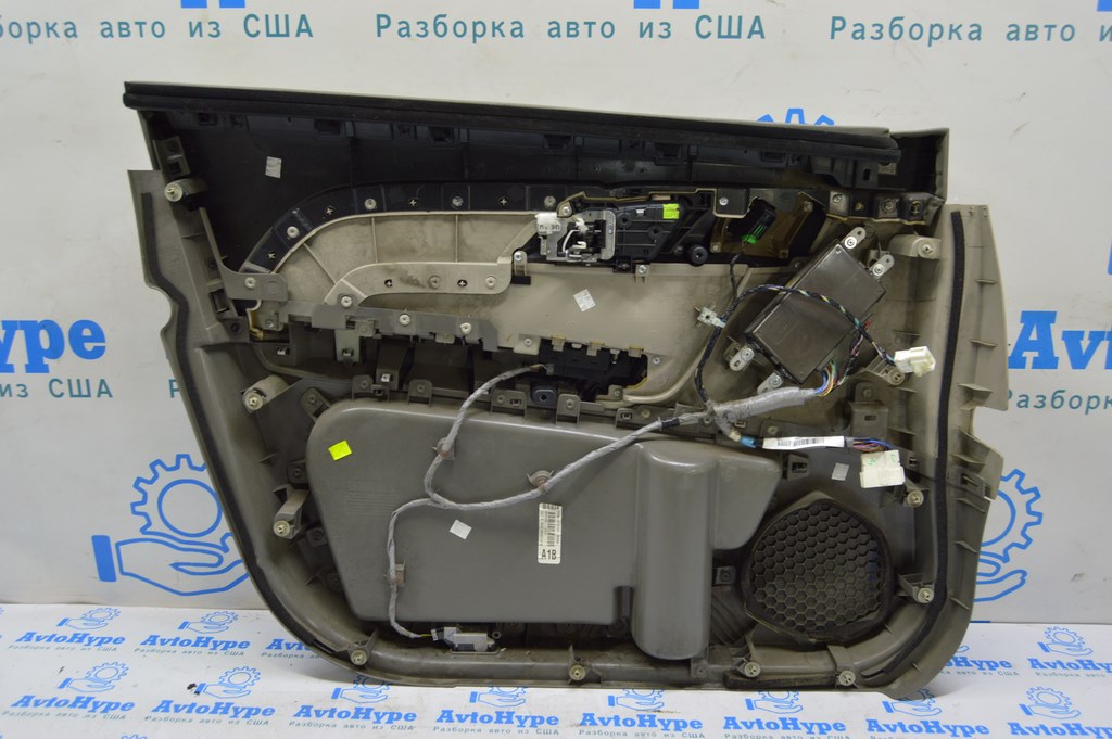 Обшивка двери (карточка) перед прав Acura MDX 07-09 кожа серая, вставка дерево — фото 3