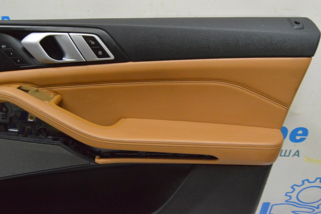 Обшивка двери (карточка) перед прав BMW X5 G05 19-23 коричн — фото 2
