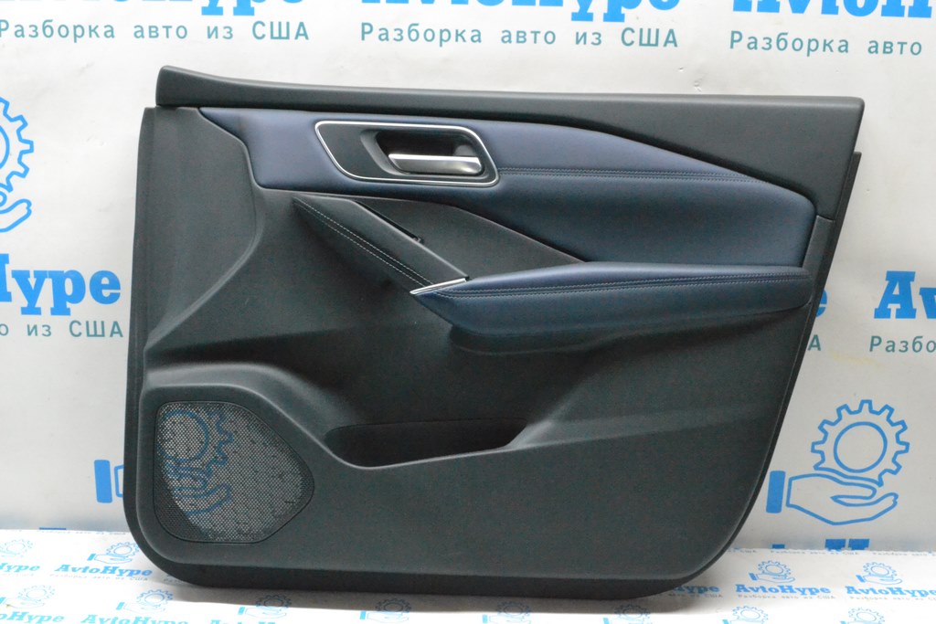 Обшивка двери (карточка) перед прав Nissan Qashqai 21- (01) кожа черная с синим