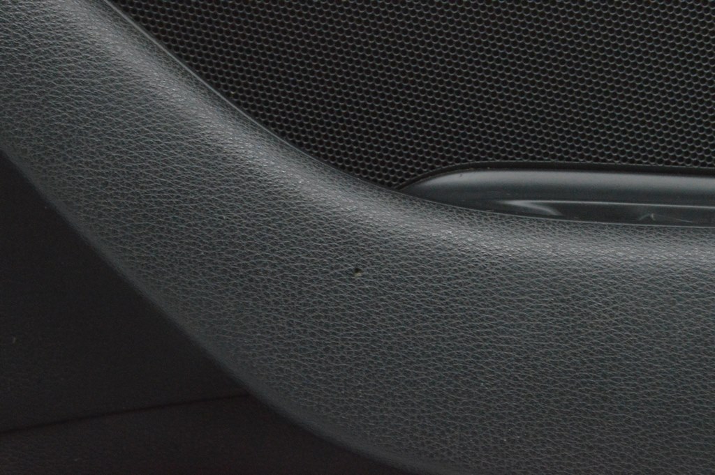 Обшивка двери карточка передняя правая Audi A3 8V 15-20 4d, 5d, с ручкой, черная (02) — фото 2