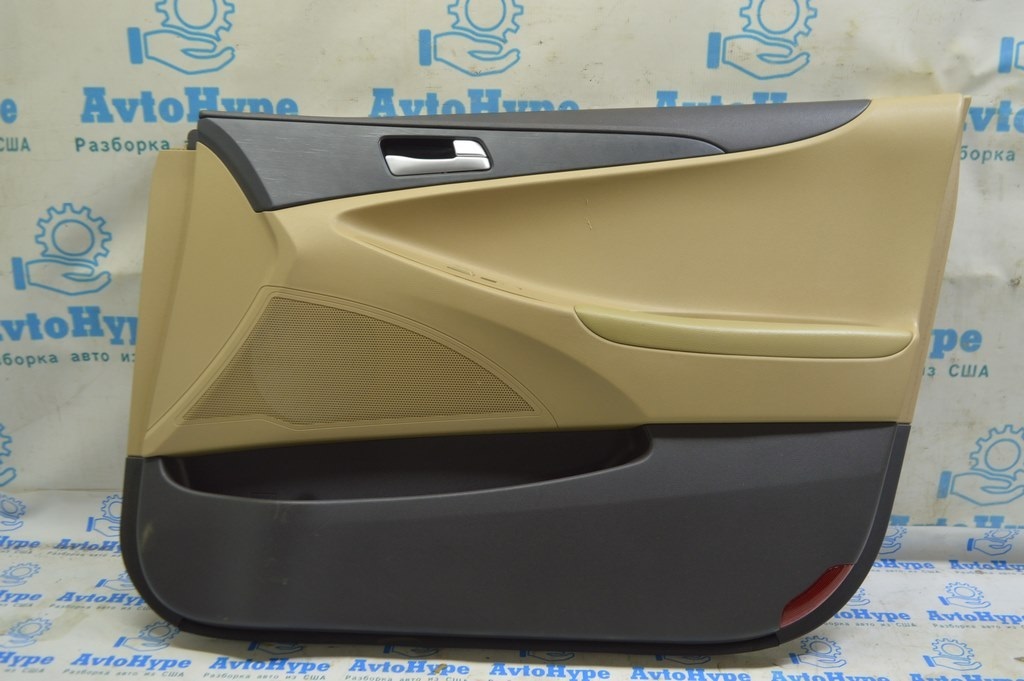 Обшивка двери карточка передняя правая Hyundai Sonata 11-15 кожа беж, царапина