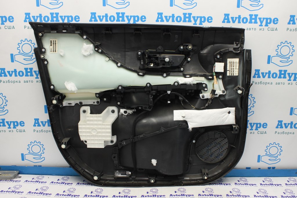 Обшивка двери карточка передняя правая Toyota Venza 21-22 LE, XLE черная, кожа (01) дефект — фото 3
