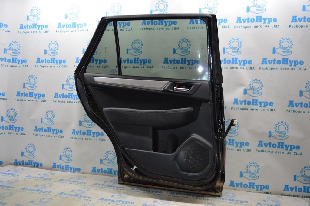 Обшивка двери (карточка) зад лев Subaru Outback 15-19 черн тряпка (02)