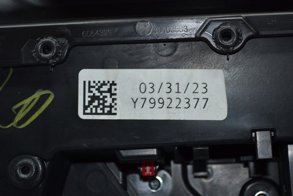 Обшивка двери (карточка) зад лев Toyota Tundra 22- (01) — фото 4