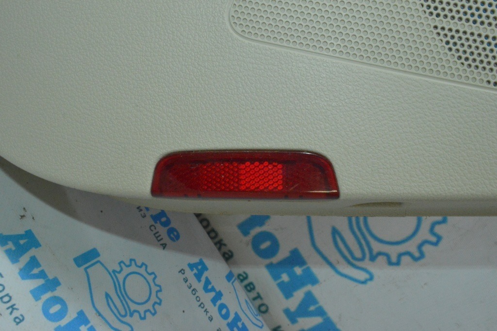 Обшивка двери (карточка) зад лев VW Tiguan 09-17 беж (08) — фото 3