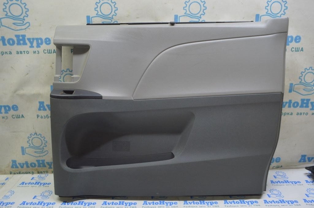 Обшивка двери карточка задняя правая Toyota Sienna 15-17 серая с шторкой (01) Реал М.