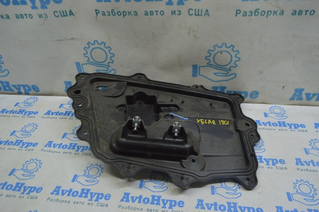Обшивка двери внутреняя (изоляция) задняя левая Range Rover Velar L560 17- J8A2-24767-A