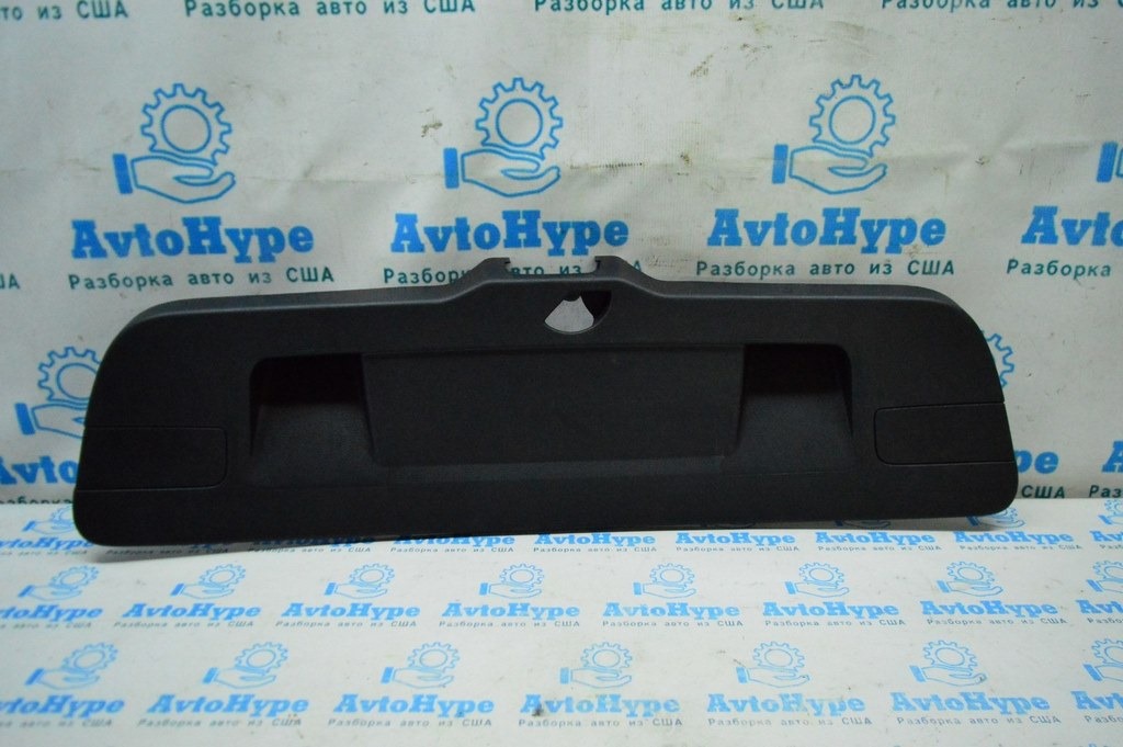 Обшивка крышки багажника VW Jetta 11-18 USA