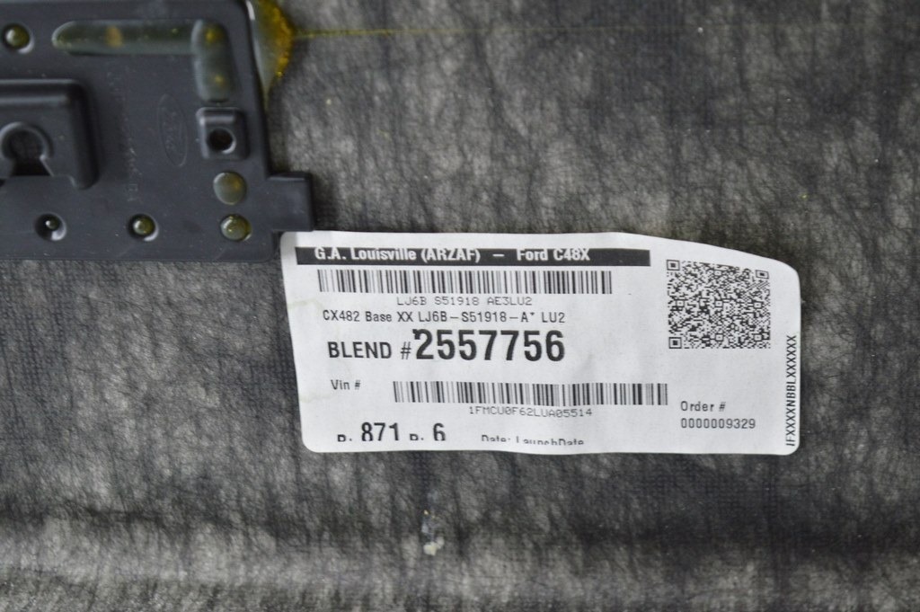 Обшивка потолка Ford Escape MK4 20- без люка, беж (01) небольшой залом справа — фото 4