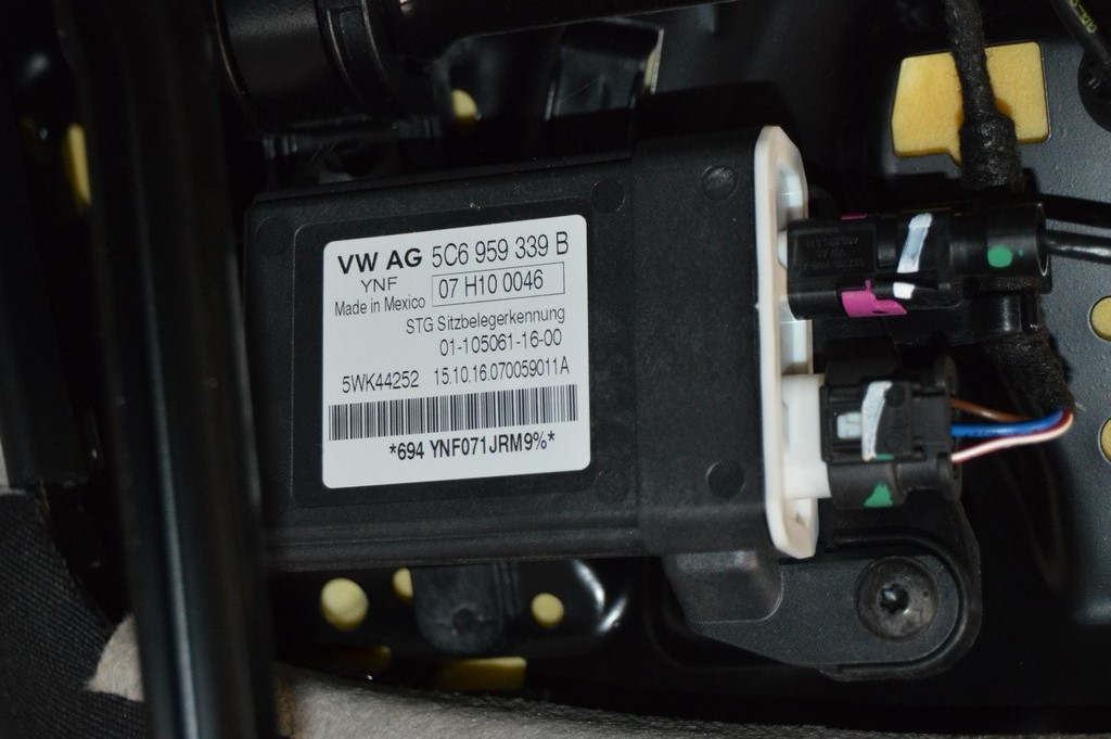 Occupant Control Module Audi A3 8V 15-16 4d (02)