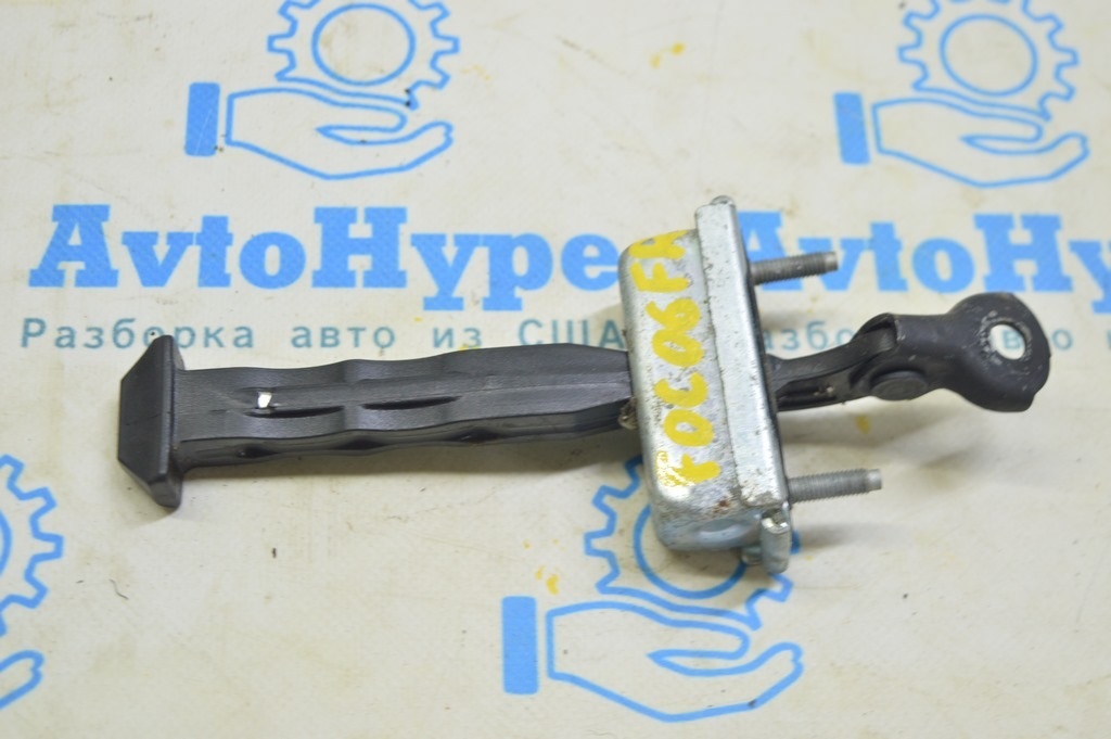 Ограничитель двери перед прав Ford Focus mk3 11-18