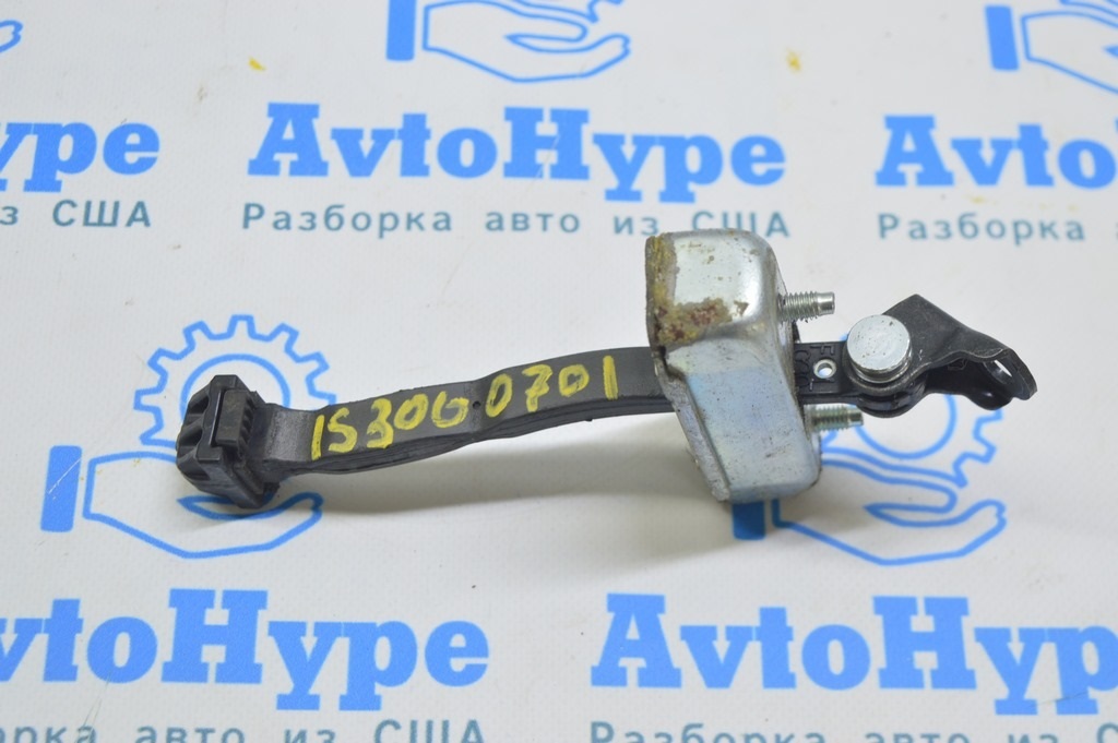 Ограничитель двери перед прав Lexus IS250/IS300/IS350 06-13