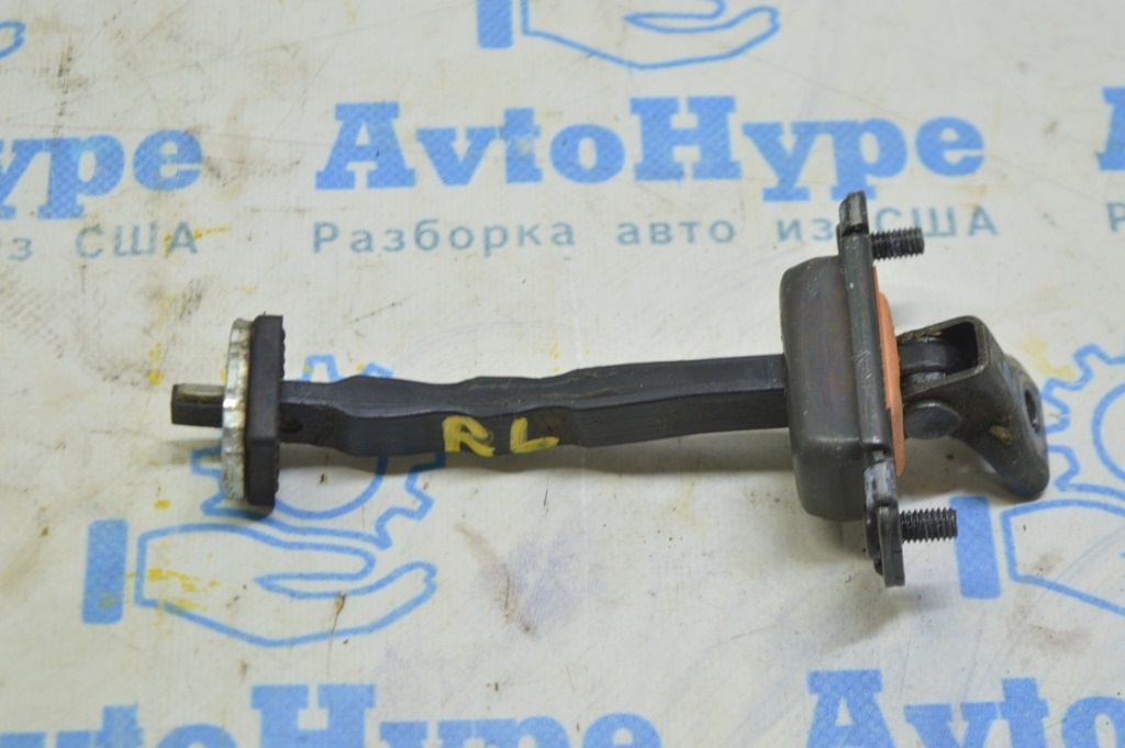Ограничитель двери зад лев HYUNDAI ELANTRA AD 17-