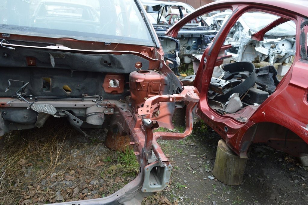 Окуляр фары левый Jeep Compass 11-16 деф.замят под рихтовку