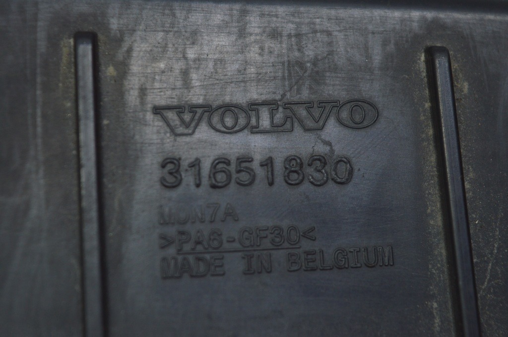 Опора радиаторов (накладка телевизора) верхняя Volvo S90 16- — фото 3