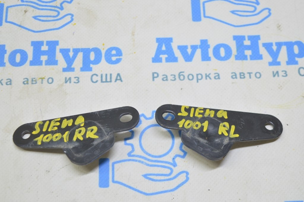 Отбойник двери багажника лев Toyota Sienna 11-20