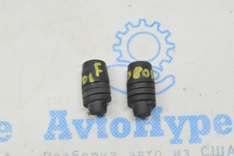 Отбойник капота Honda CRV 07-11