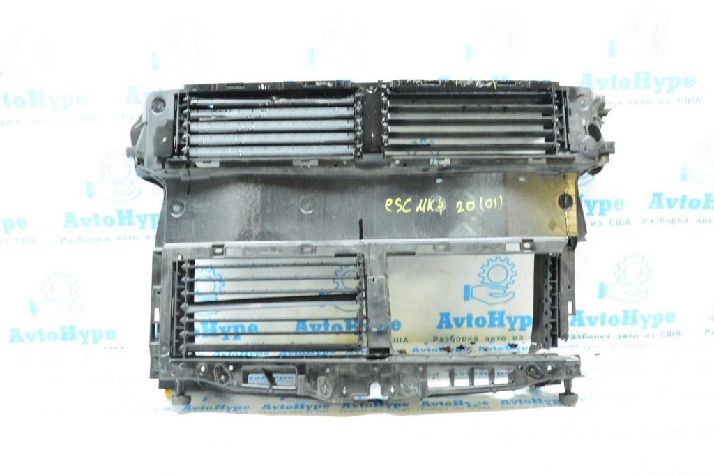 Отбойник капота лев Ford Escape MK4 20-