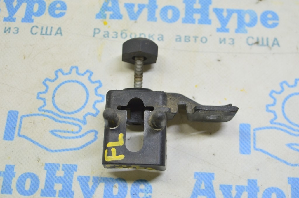 Отбойник капота с кронштейном левый Ford Fusion mk5 13-16