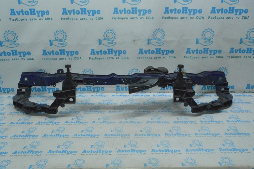Отбойник капота с кронштейном прав Ford Escape MK3 13-19