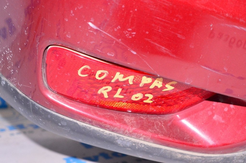 Отражатель зад лев Jeep Compass 11-16