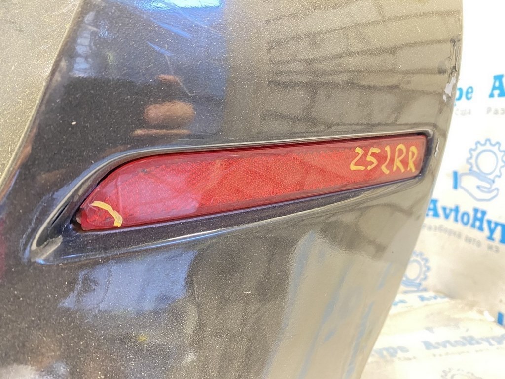 Отражатель зад прав Nissan Murano z52 15- (01) деф.,нет кусочка слева