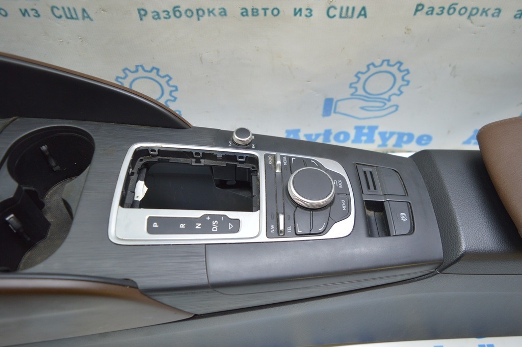 Панель управления MMI Audi A3 8V 15-16 (01)