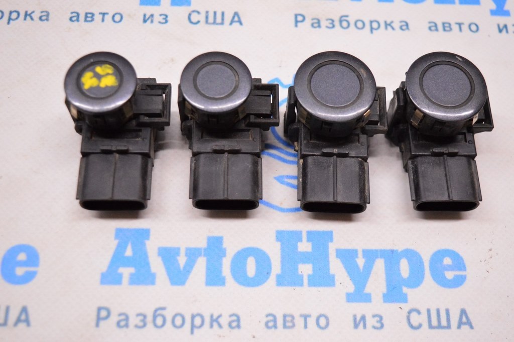 Парктроник задний внешний Toyota Sequoia 08-10 с кольцом