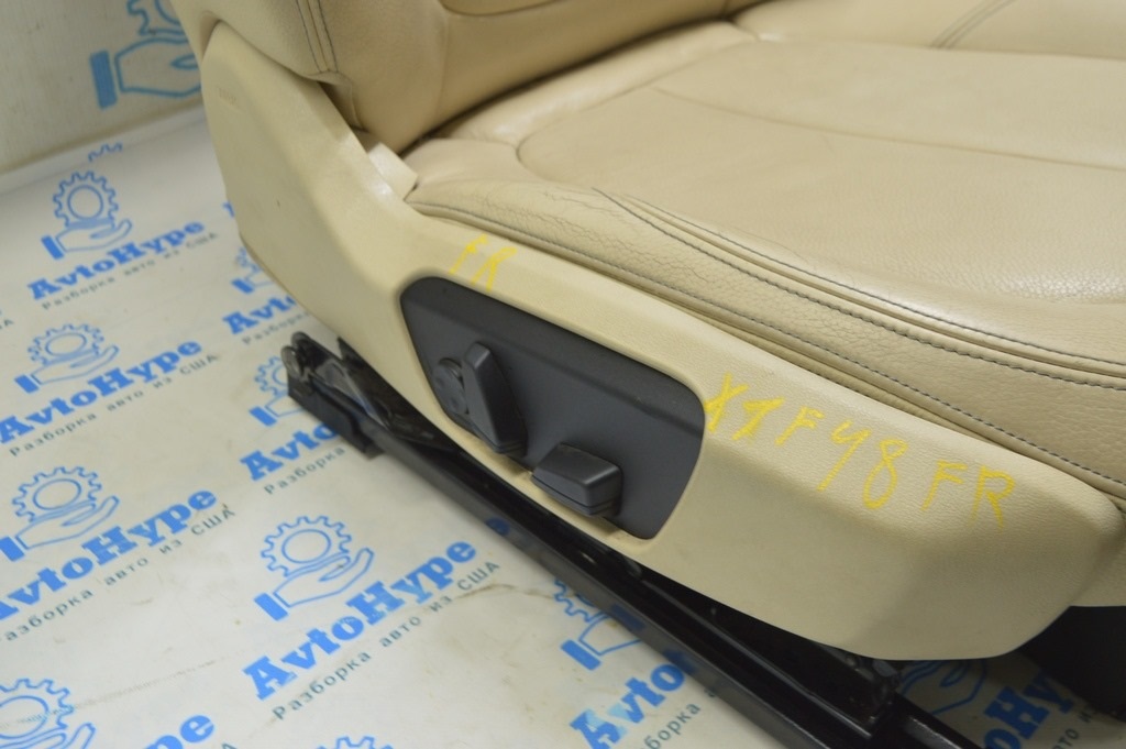 Пассажирское сидение BMW X1 F48 16-19 без airbag, электро, кожа беж, потерто (01) — фото 4