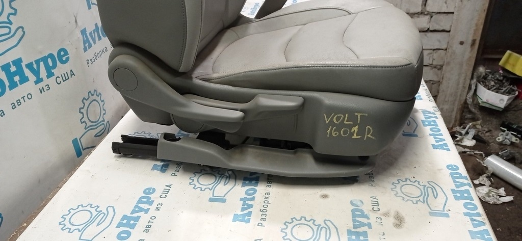 Пассажирское сидение Chevrolet Volt 16- кожа серое механическое — фото 4