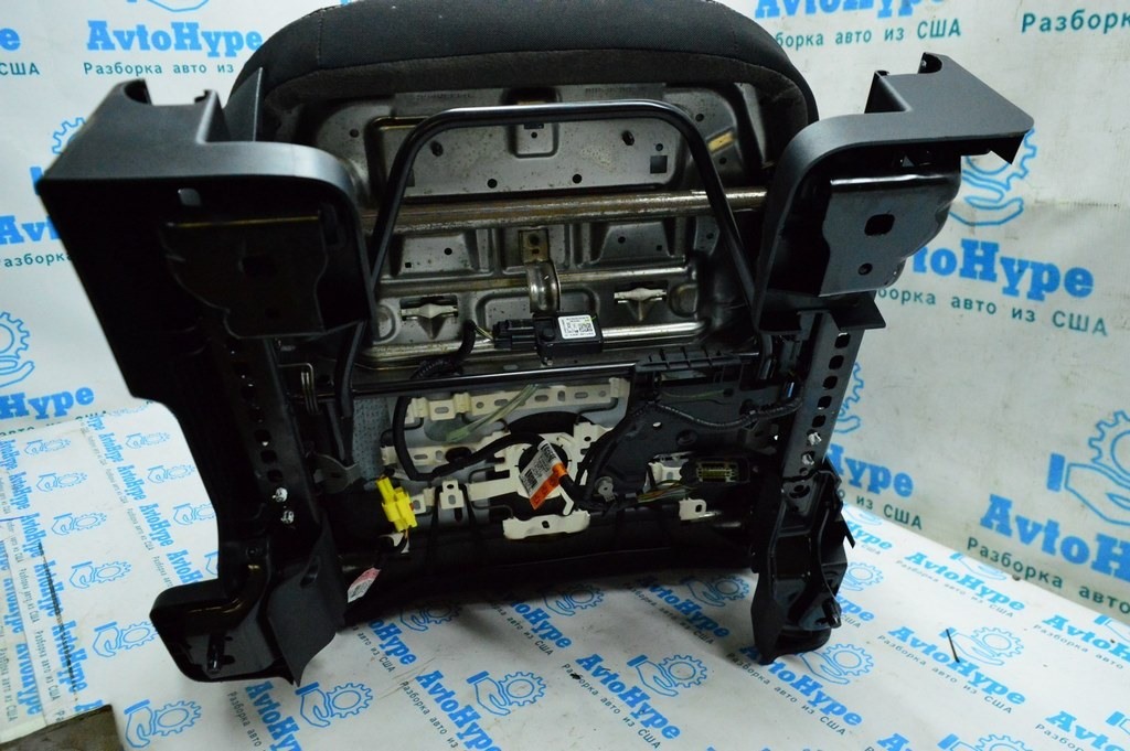Пассажирское сидение Ford Escape MK4 20- без airbag, механич тряпка сер (01) стрельнуло — фото 4
