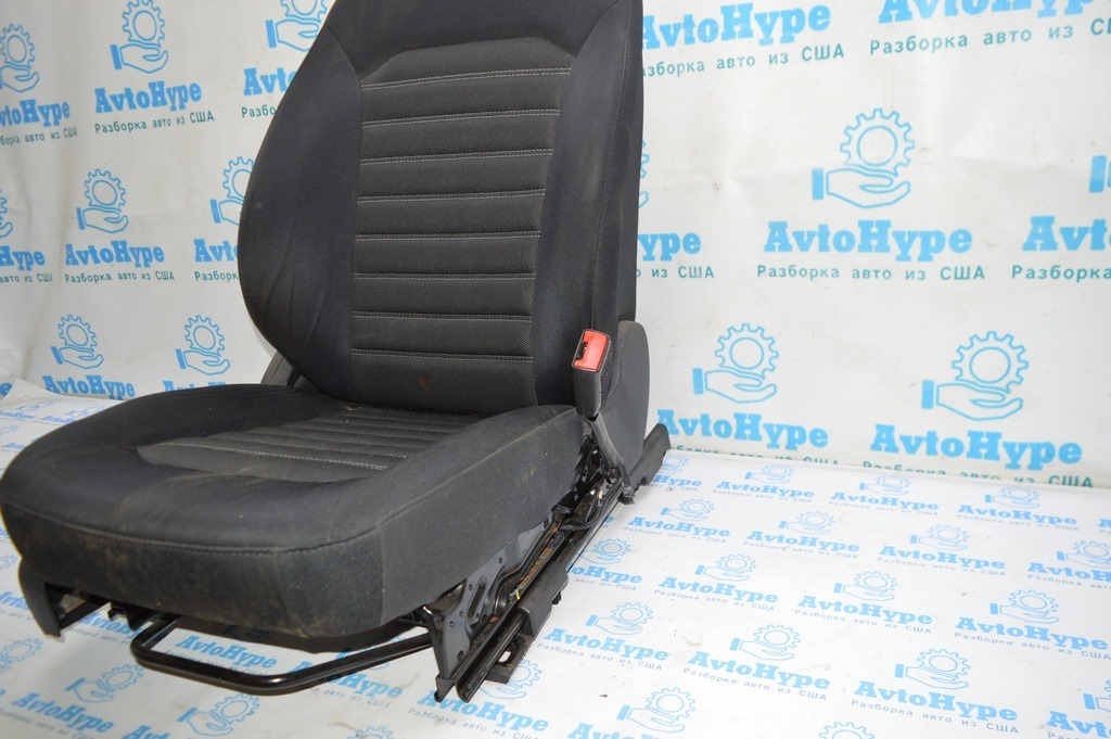 Пассажирское сидение Ford Fusion mk5 13-16 без airbag, механич, тряпка черн (05) — фото 2