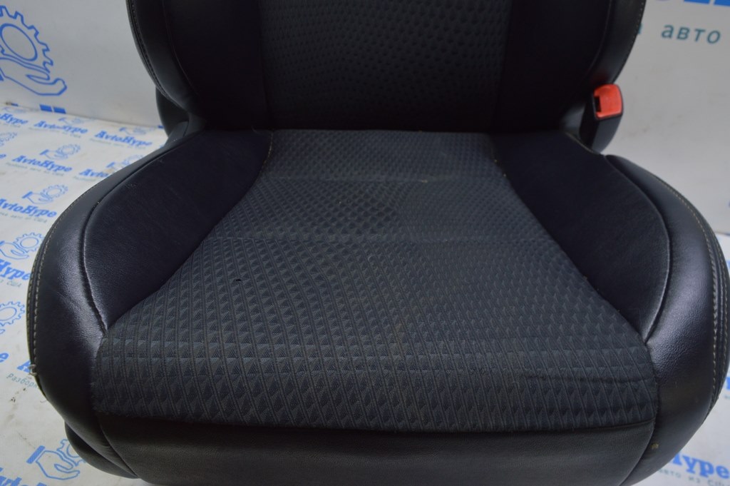 Пассажирское сидение Toyota Camry v50 12-14 usa без airbag, SE, механич, комбин черн (03) деф — фото 2