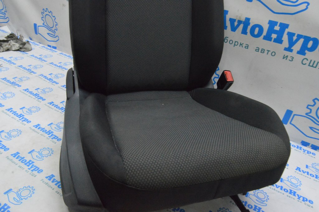 Пассажирское сидение VW Jetta 19- тряпка черн (02) механическое — фото 4