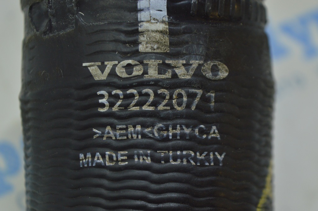 Патрубок интеркулера левый первый Volvo S90 16- XC90 16-22 T5, T6 (01) — фото 2